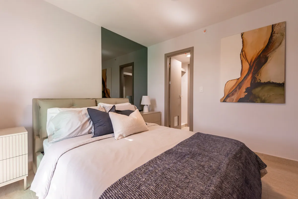 Turnkey! Furnished Apartment with Den Flex in PH Parterre (Tower 2)
