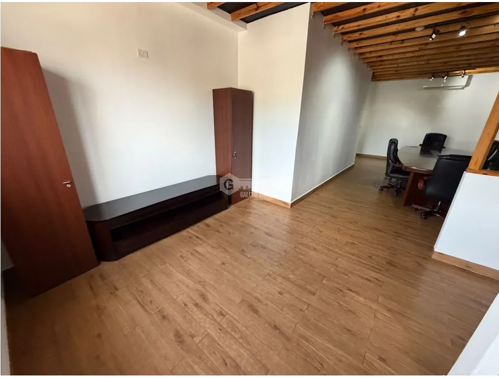 OFFICE / SAN FRANCISCO / 130M / 2 BATHROOMS / 3 LEVELS / KITCHENETTE