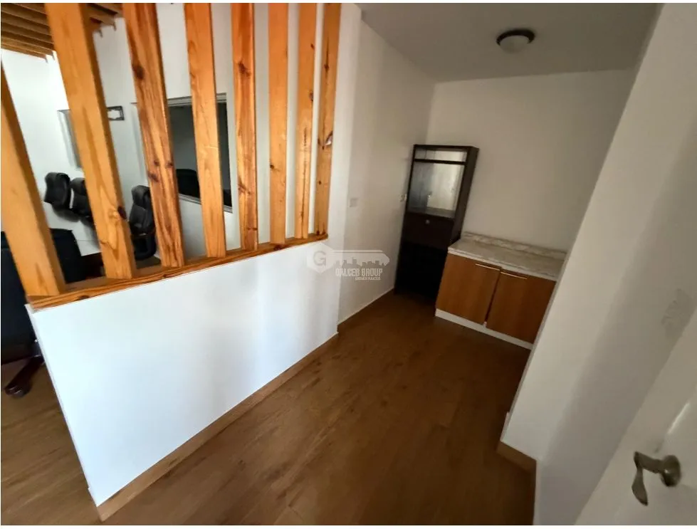 OFFICE / SAN FRANCISCO / 130M / 2 BATHROOMS / 3 LEVELS / KITCHENETTE