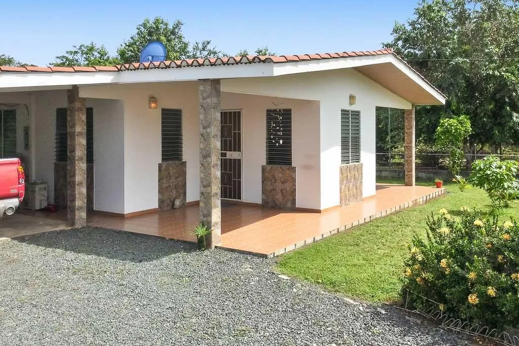 House in Pedasí with Separate Guest House