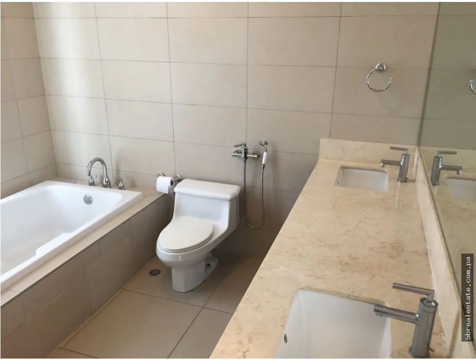квартира в Punta Pacifica на продажу
