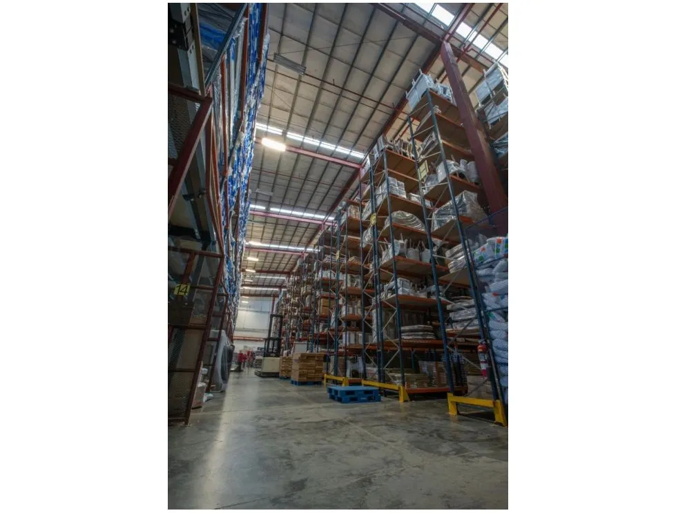 Sale of Logistics and Industrial Center in La Locería