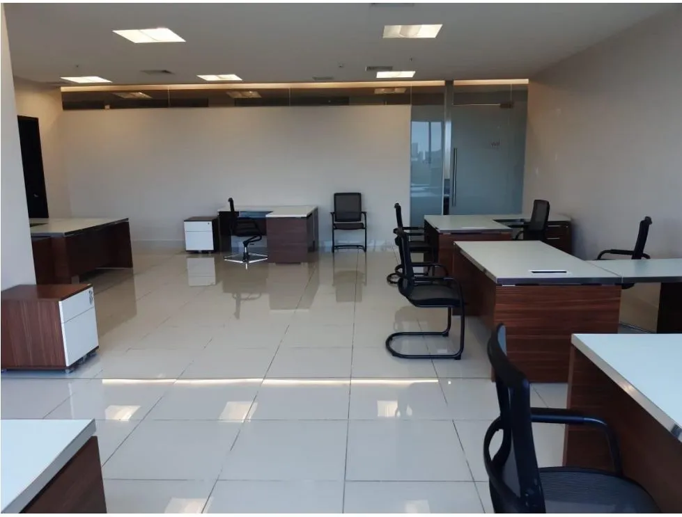 Bureau à Costa del Este à louer