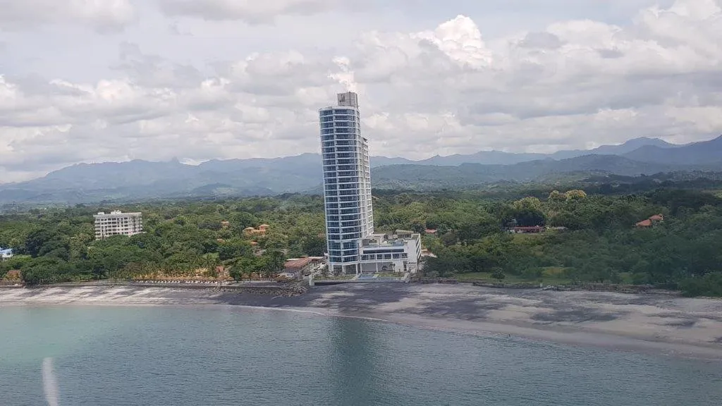 APARTMENT BEACH FRONT