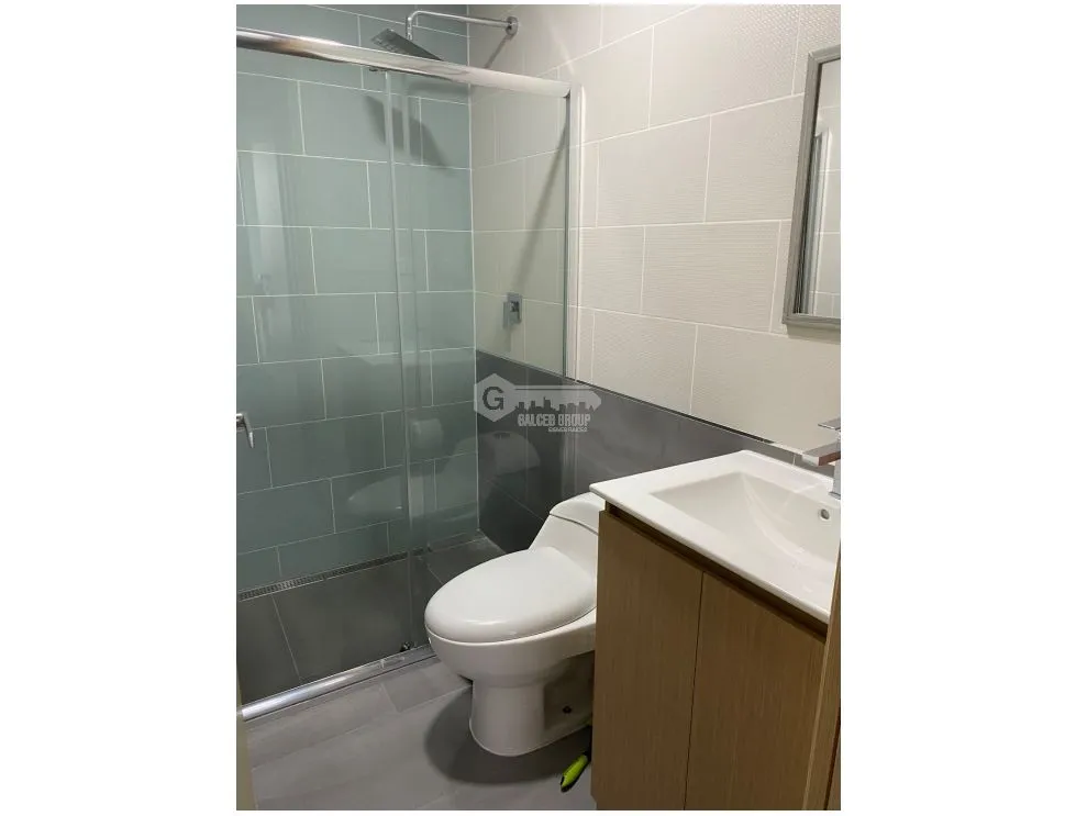 SE ALQUILA APARTAMENTO PARQUE LEFEVRE DEMENTRA 70M  BALCON Y PISCINA