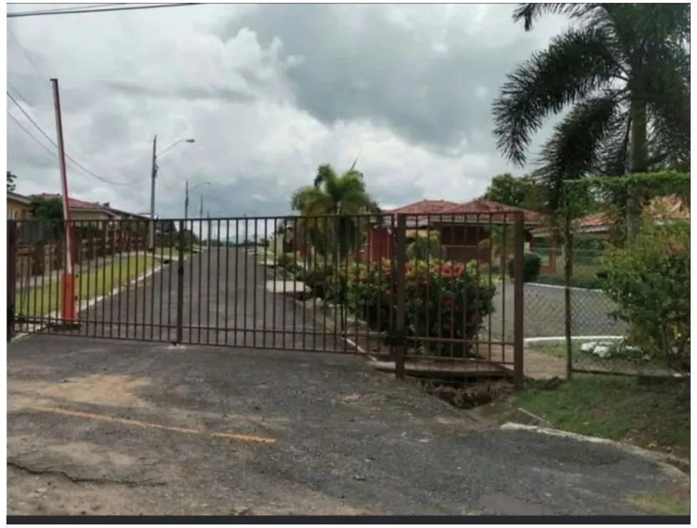 Venta de terreno en PH Colonia Santa Lucía, Chame. EAR