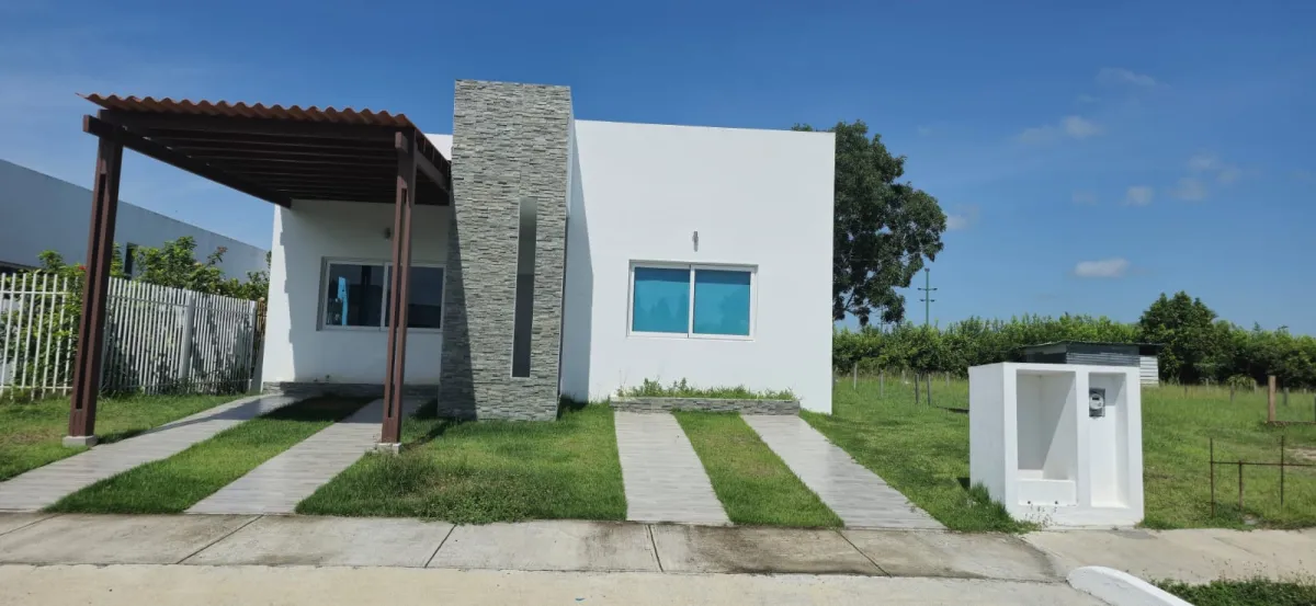 HOUSE FOR SALE – PLAYA BLANCA, CORAL PARK