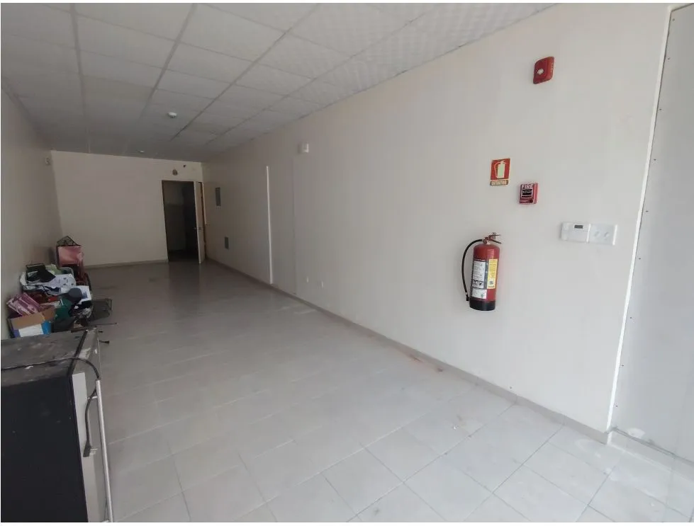 COMMERCIAL SPACE RENTAL SAN FRANCISCO - VIA PORRAS. EAR