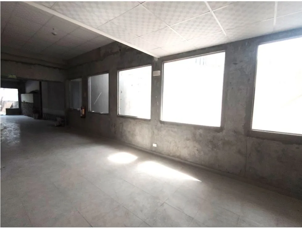 COMMERCIAL SPACE RENTAL SAN FRANCISCO - VIA PORRAS. EAR