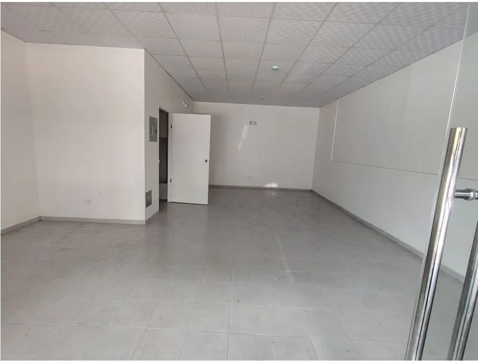 COMMERCIAL SPACE RENTAL SAN FRANCISCO - VIA PORRAS. EAR
