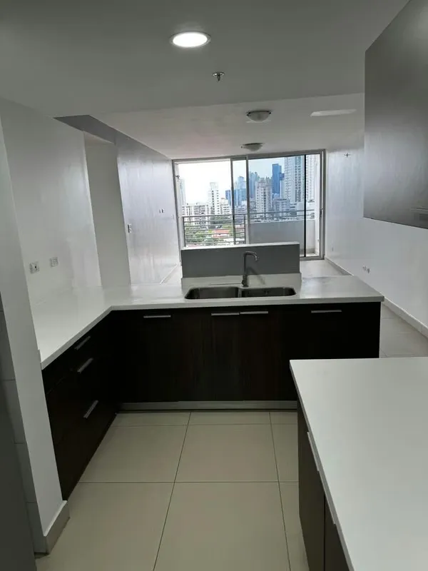 Modern Apt in El Carmen 95m² Panoramic View and New Appliances $1,150