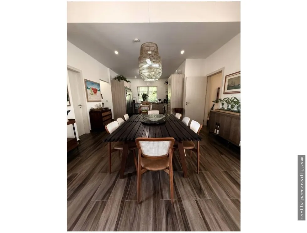 Venta de residencia en Punta Barco, San Carlos