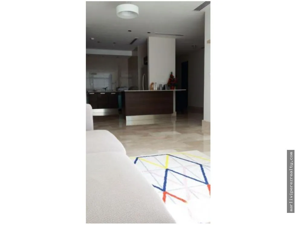 Alquiler de apartamento amoblado en Punta Pacifica