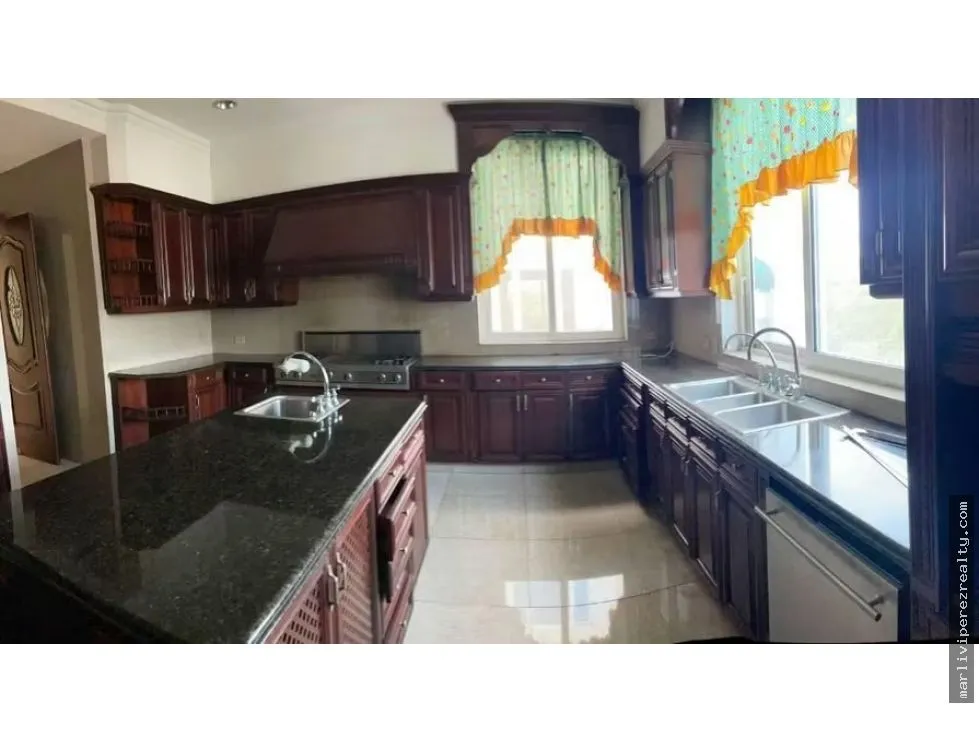 Venta de residencia en Dos Mares