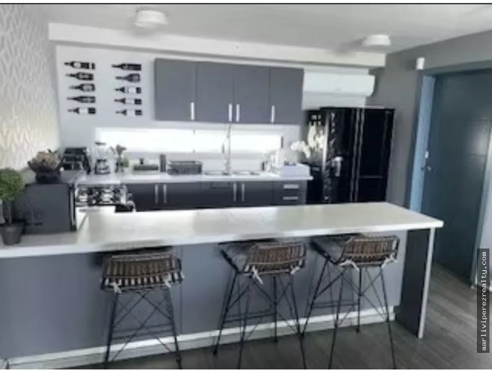 Venta de apartamento con vista al mar en Coco del Mar