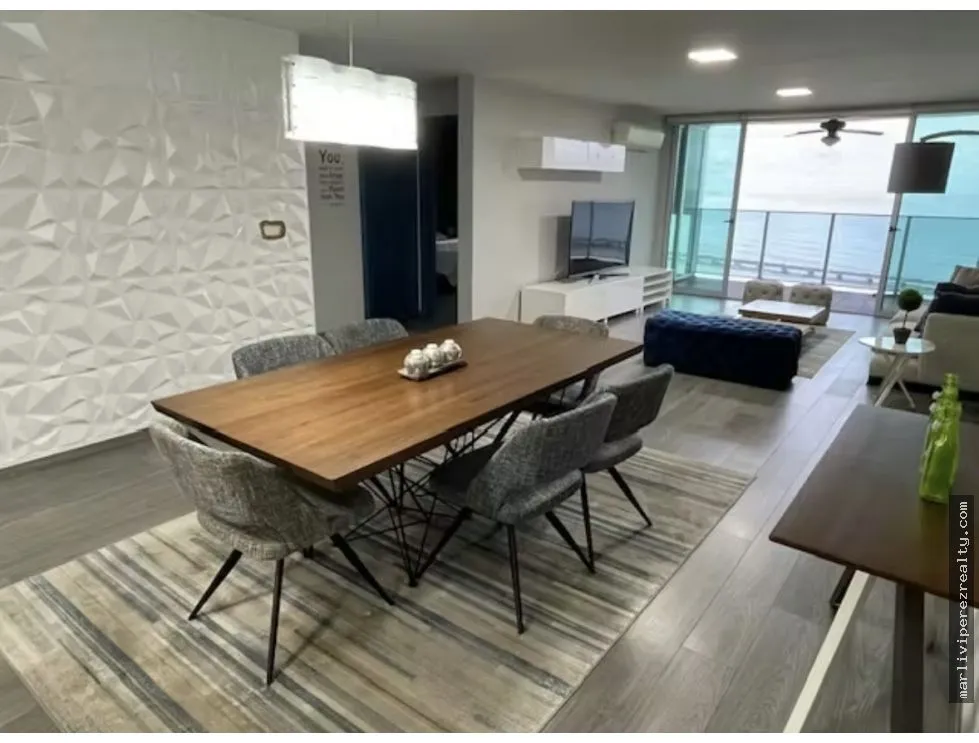 Venta de apartamento con vista al mar en Coco del Mar