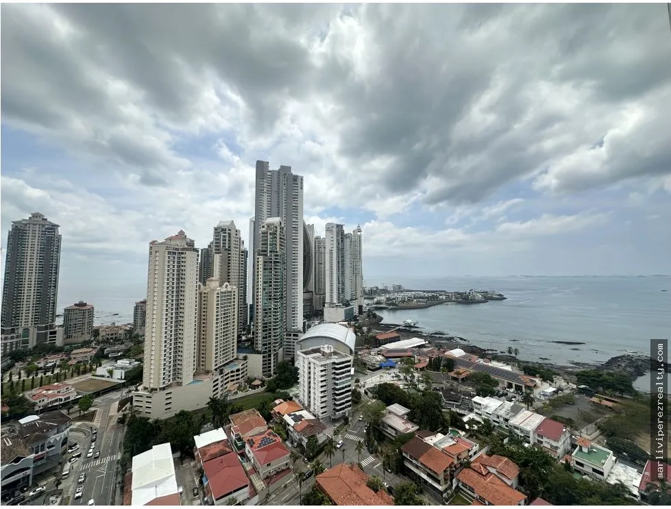 Venta de apartamento penthouse en Punta Pacífica