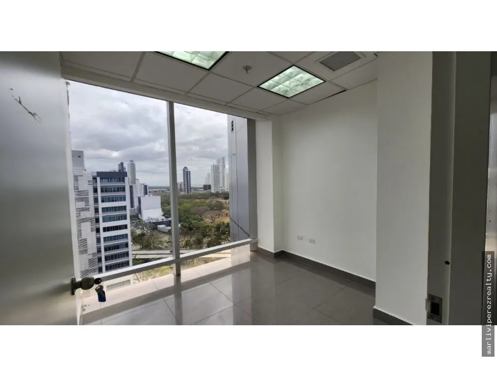 Office for rent in Costa del Este