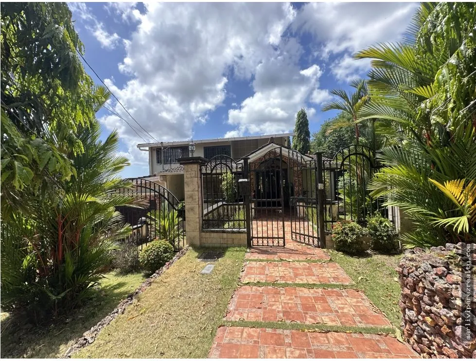 Venta de Casa amoblada en Las Cumbres