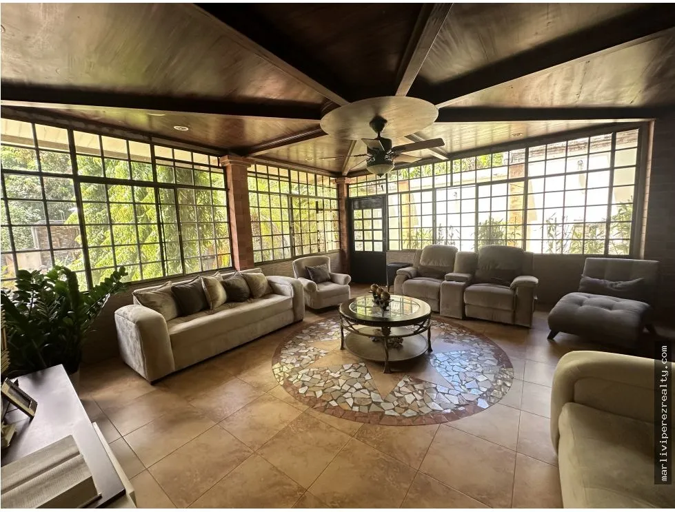 Venta de Casa amoblada en Las Cumbres