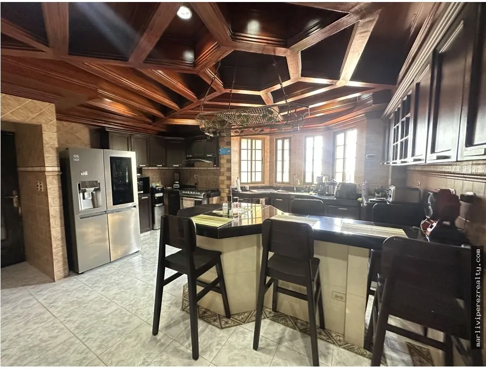 Venta de Casa amoblada en Las Cumbres