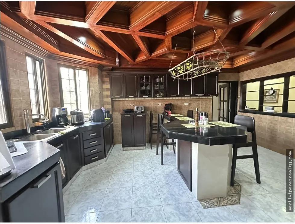 Venta de Casa amoblada en Las Cumbres
