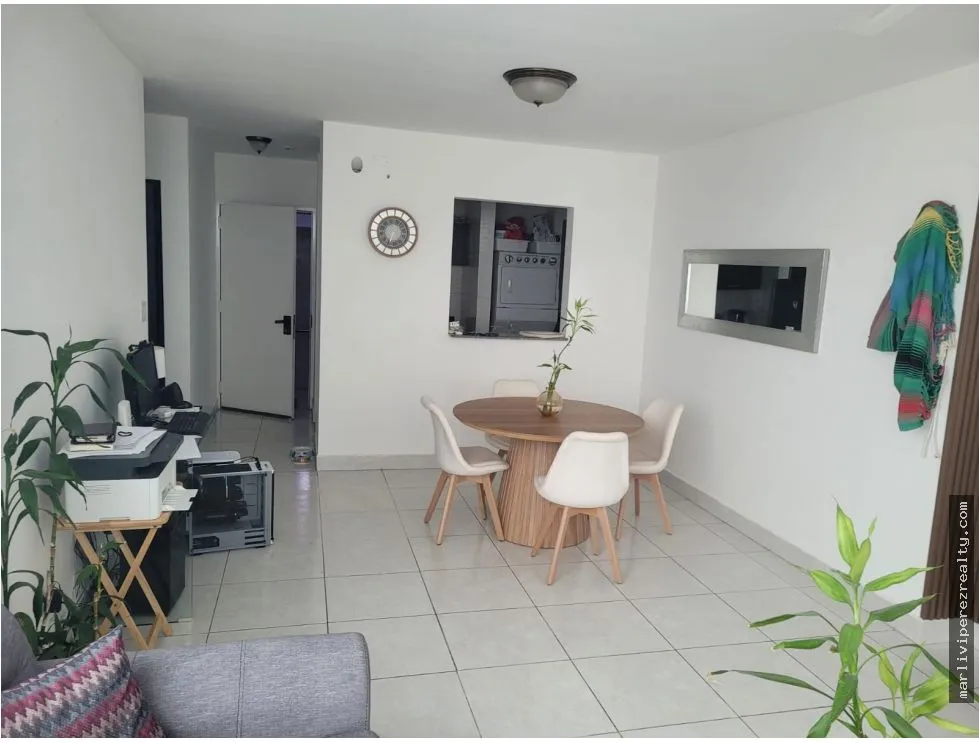 Apartment for sale in Edison Park