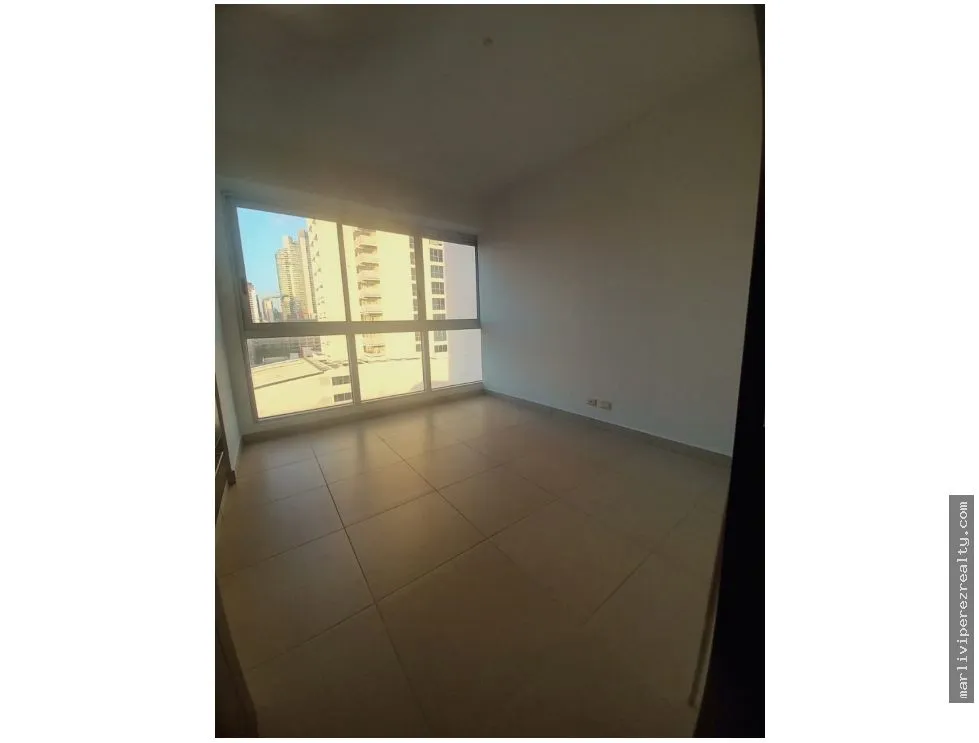 Venta de apartamento en Avenida Balboa