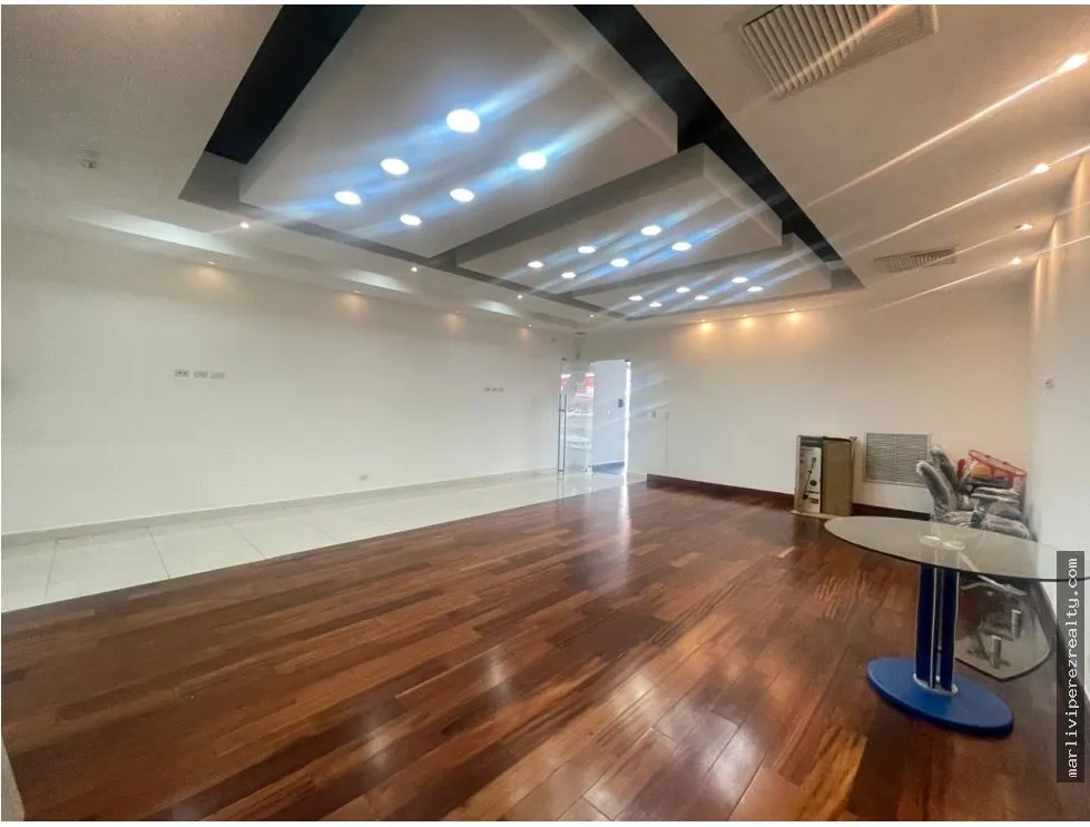 Office for rent in Via Espana