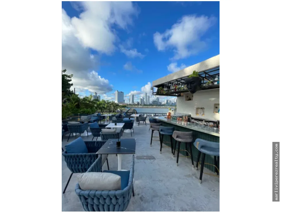 Venta de Local Comercial en Casco Viejo