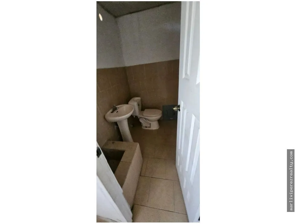 Alquiler de local comercial en Mañanitas