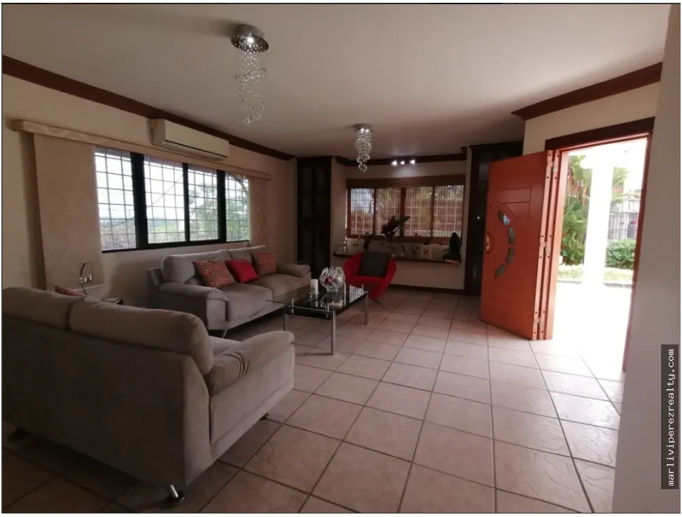Single Family House for sale in San Miguelito