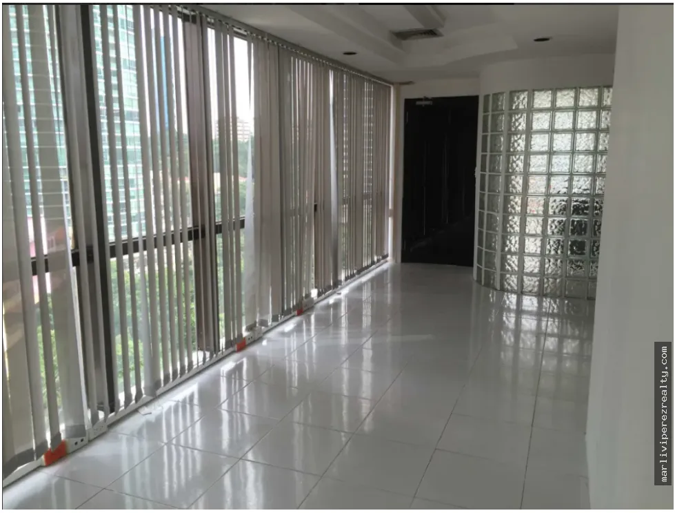 Office for rent in Bella Vista