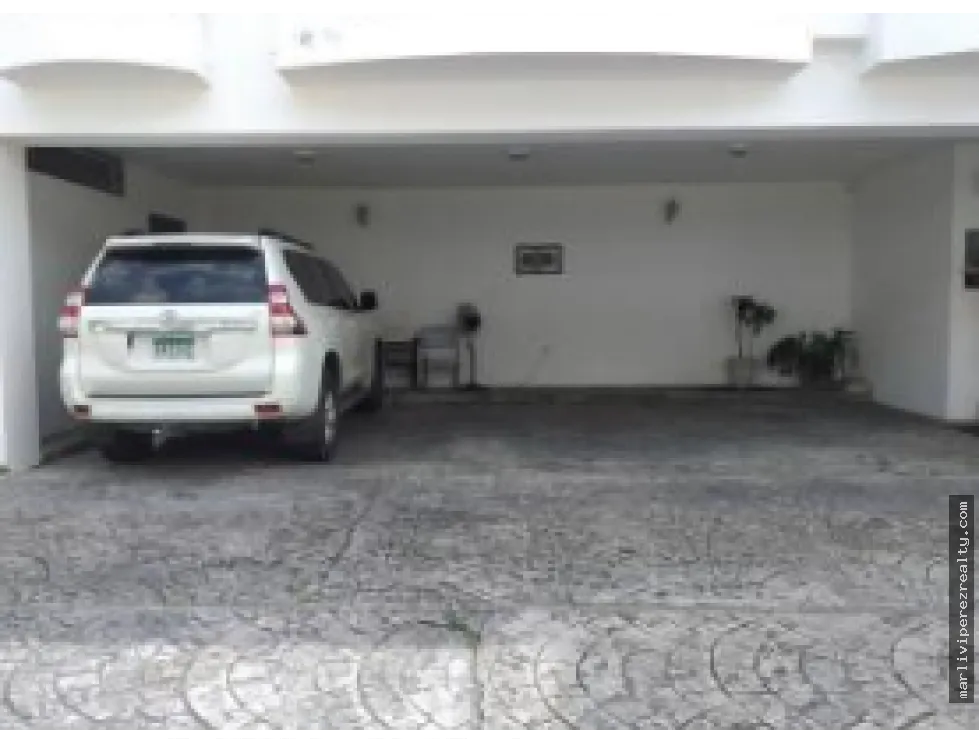 Single Family House for sale in Altos del Golf