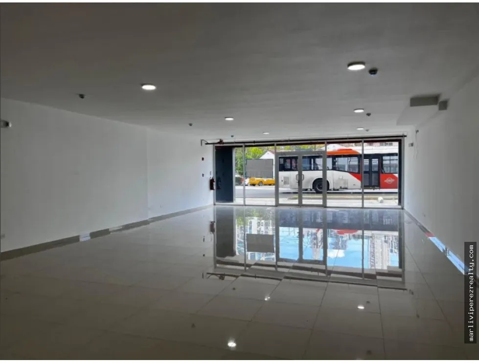 Alquiler de Local Comercial y Bodega Via España