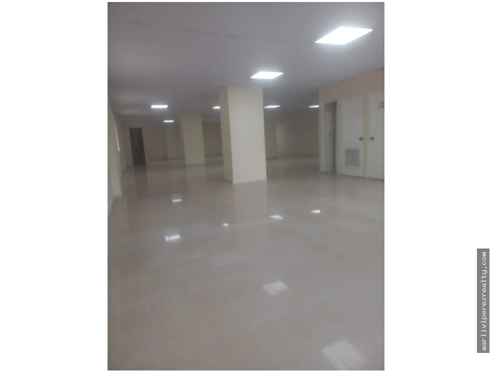 Alquiler de Local Comercial Via España