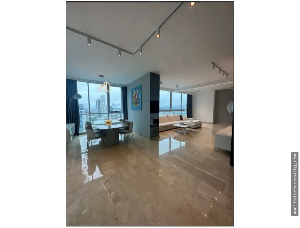 Penthouse for sale in Bella Vista