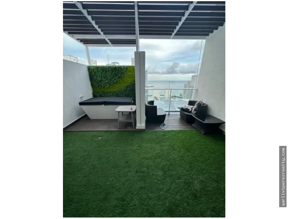 Penthouse for sale in Bella Vista
