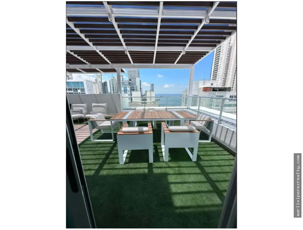 Penthouse for sale in Bella Vista