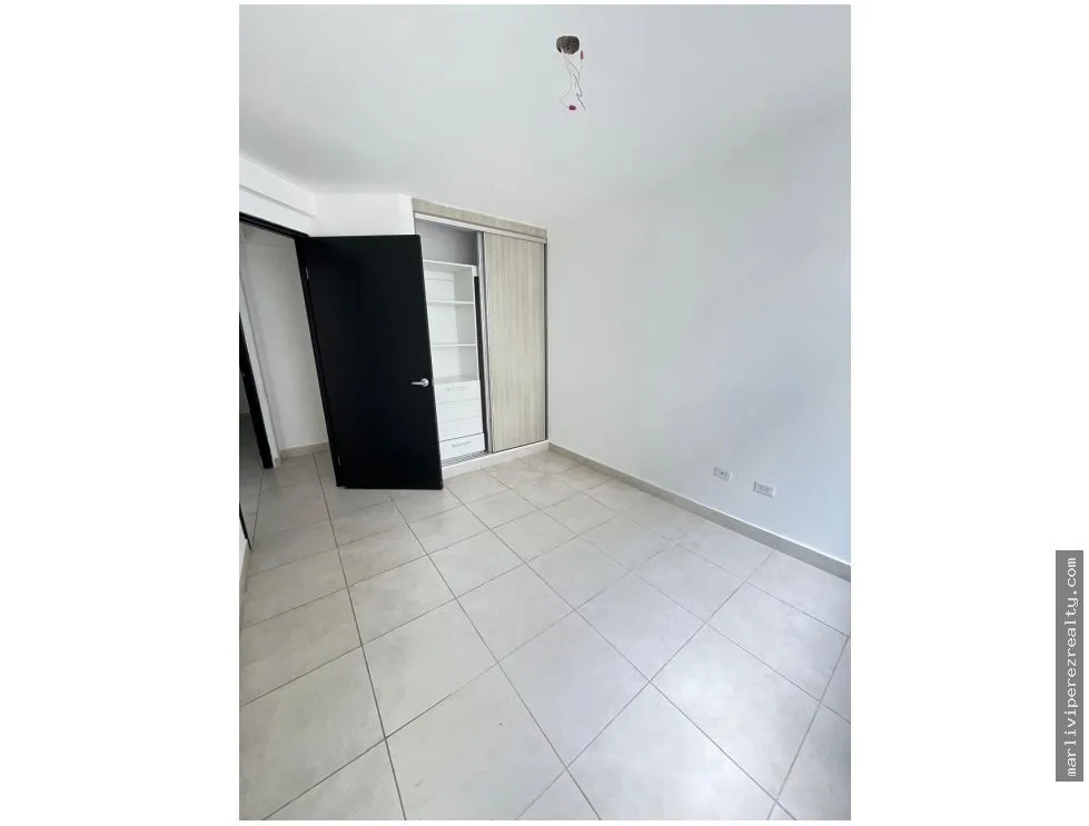 Apartment for sale in Edison Park