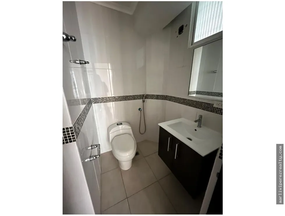 Apartment for sale in Edison Park