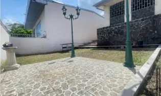 Venta de Residencial en Club X, El Ingenio, para Negocio / Hostal
