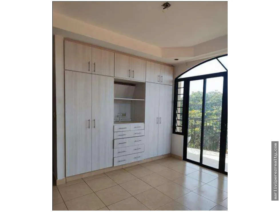 Sale of Residence Chitré