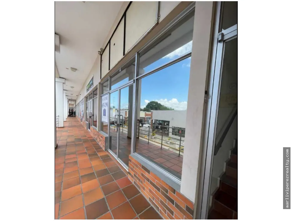 Sale of Commercial Space Brisas del Golf