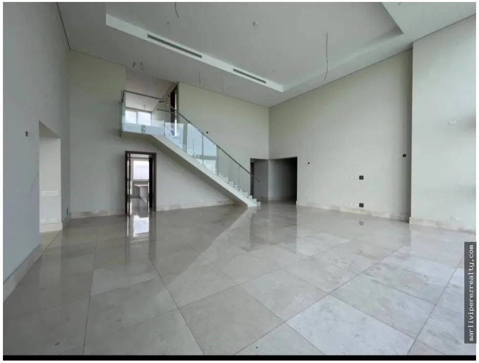 Sale of Apartment in Coco del Mar