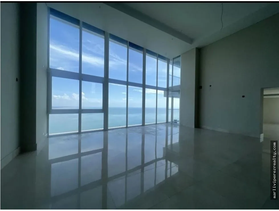 Sale of Apartment in Coco del Mar
