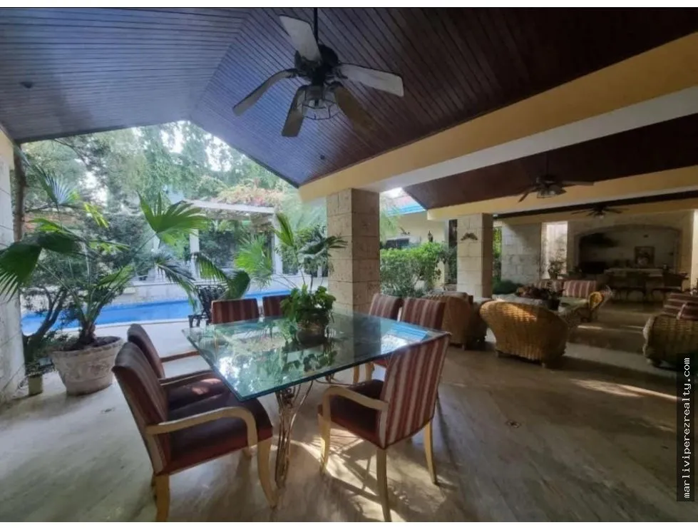Venta de Residencia El Carmen
