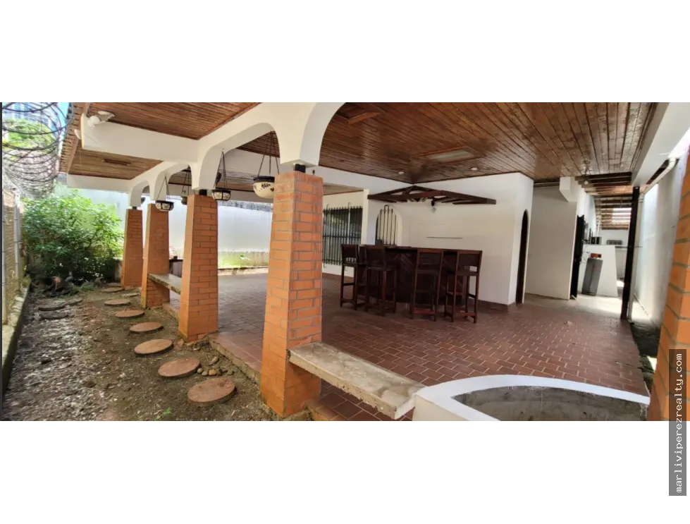 Venta de Residencia en el Dorado