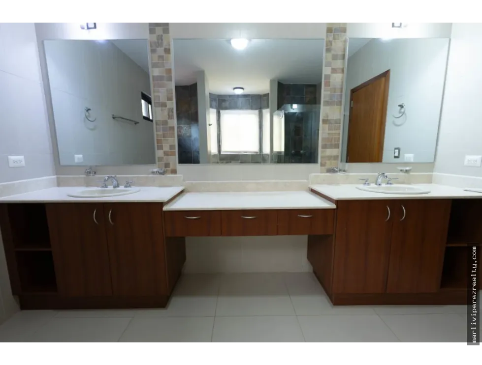 Venta de Residencia en Costa Sur