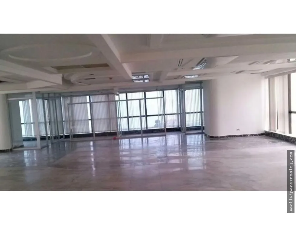 Alquiler de Oficina en Avenida Balboa, con vista al mar